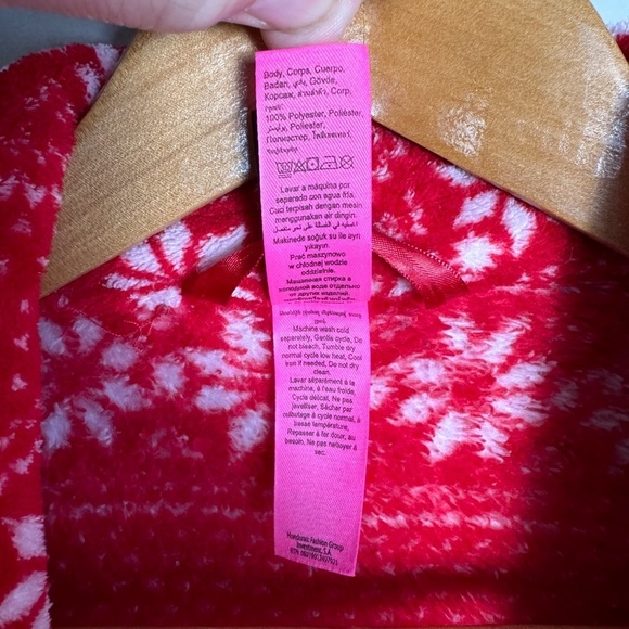 La Senza Women's Holiday Fleece Short Robe Red Size L/XL‎ *Missing belt tie - Picture 6 of 15